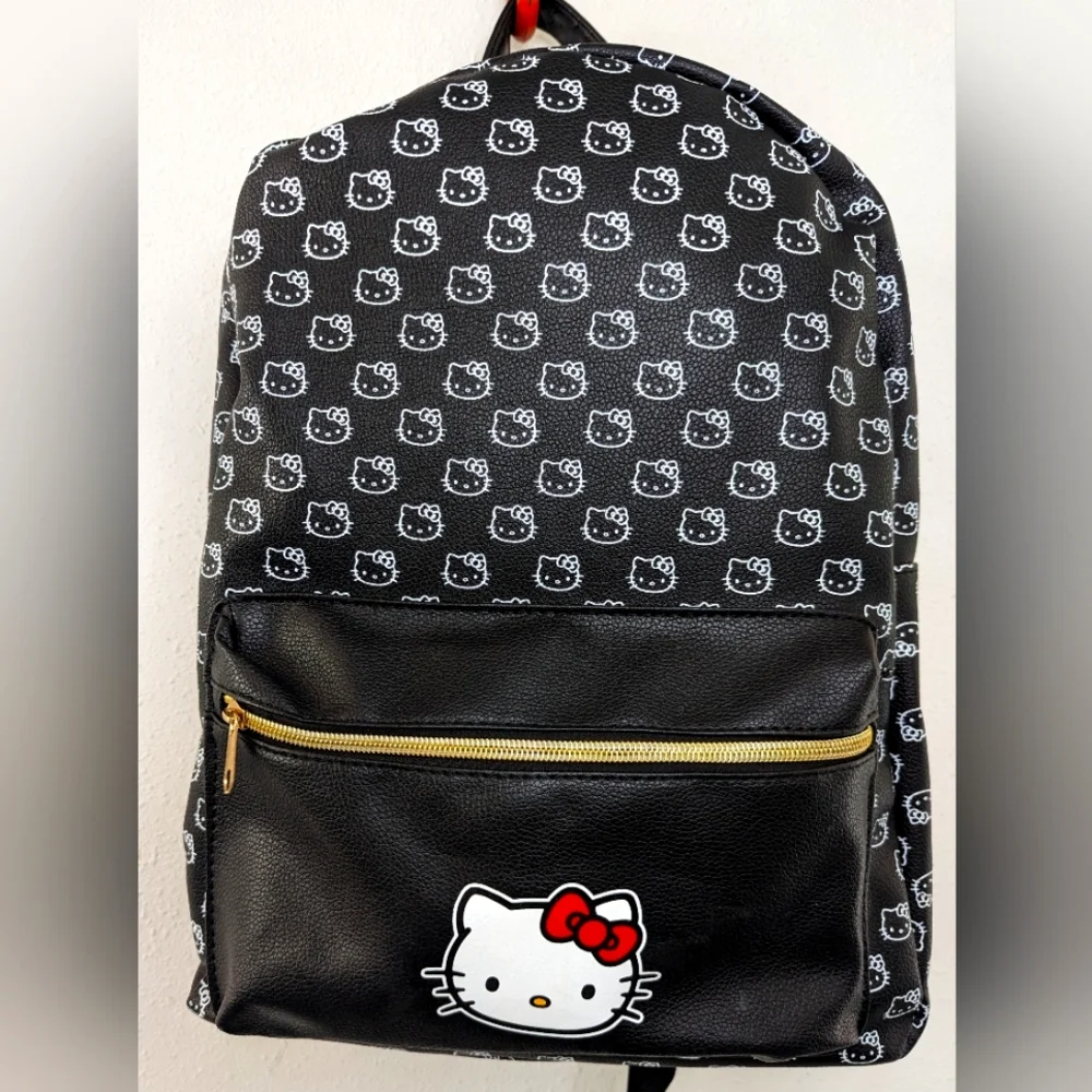Hello Kitty Backpack - Picture 1 of 8